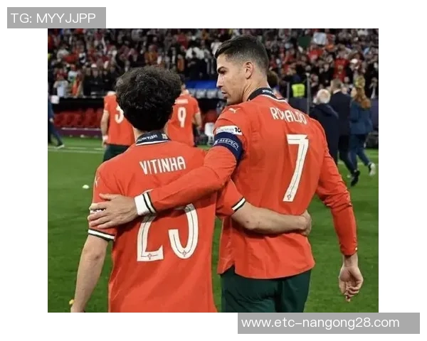 马丁内斯的传奇旅程：从青涩球员到世界足球的璀璨明星